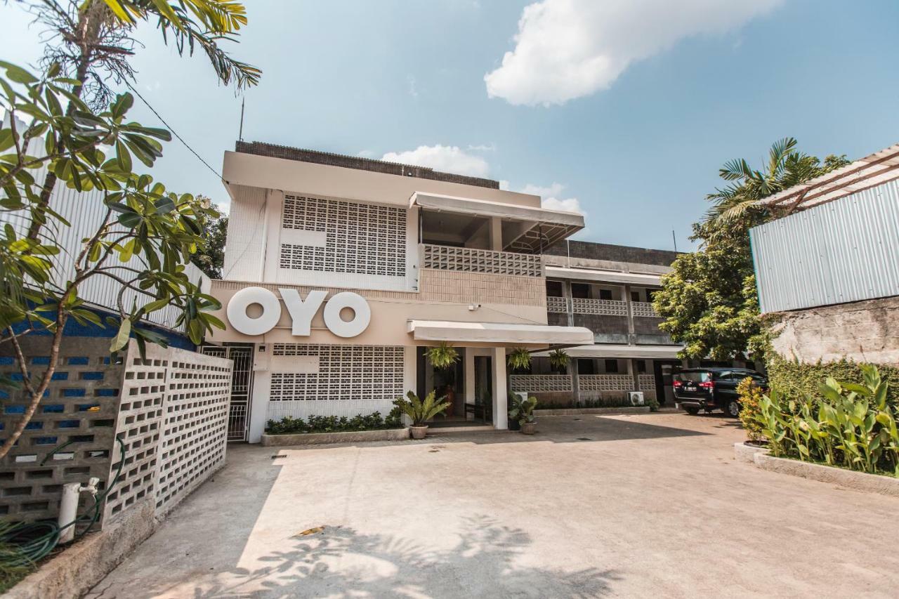 Oyo 1001 Pulo Art Space Near Ciranjang Ent Hospital Jakarta Eksteriør billede